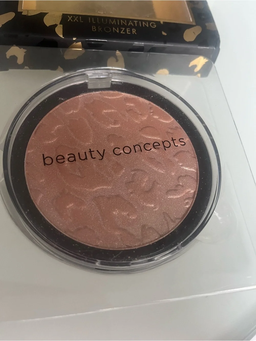 Beauty Concepts Illuminating Bronzer — Rose Gold Shimmer